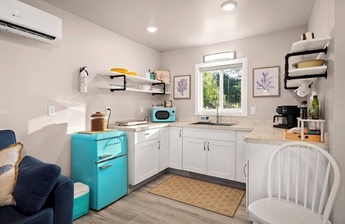 Keaau Apartamento | AirCon, Modern STUDIO in fabulous Kaloli Point, next to Trailhead to Haena Bch