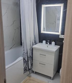 Chisinau Apartamento | AIRPORT 24&24 CAR PARKING