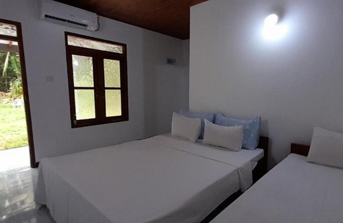 Andiambalama Villa | Airport A4 Transit Villa - Free Airport Shuttle 24/7