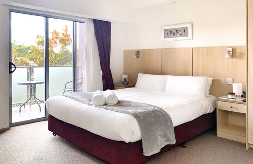 Hamilton Hotel | Airport Ascot Motel