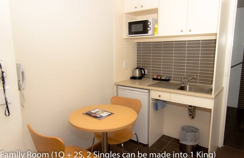 Hamilton Hotel | Airport Ascot Motel