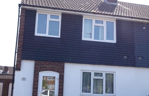 London Borough of Hounslow Casa | Airport Garden Rooms