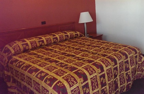 Wichita Hotel | Airport Lodge