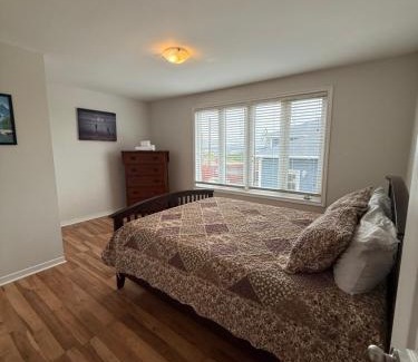 Terra Nova Apartamento | Airport Manor Unit 2, 2 Bedroom Apartment