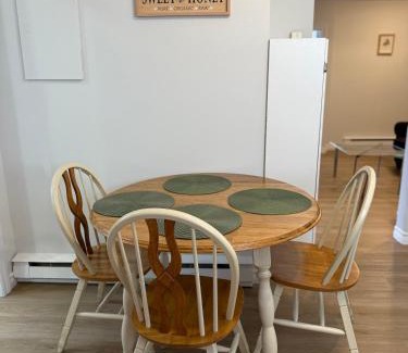 Terra Nova Apartamento | Airport Manor Unit 2, 2 Bedroom Apartment