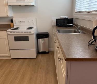 Terra Nova Apartamento | Airport Manor Unit 2, 2 Bedroom Apartment