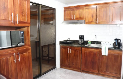 Cacique Apartamento | Airport SJO Residence 2 Edward & Familia