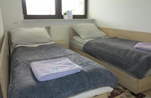 Cholerzyn Apartamento | AirSpot Balice