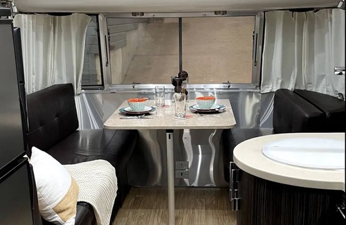 Barton Hills Casa | Airstream Glamper with Cowboy Pool in Barton Hills