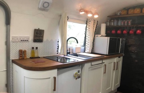 Galston Casa | Airstream Woodland Escape