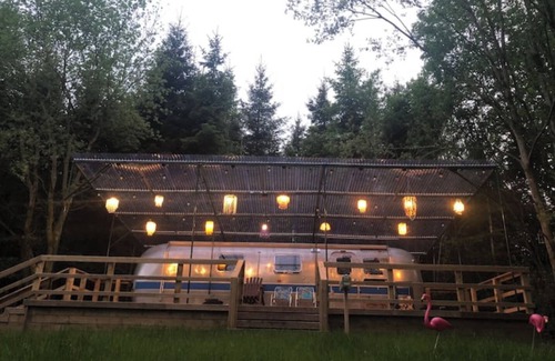 Galston Casa | Airstream Woodland Escape