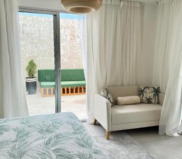 El Soco Apartamento | Airy 1BR Pool and Beach Retreat