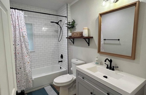 Dixieland Condominio | Airy and spacious duplex, centrally located in Lakeland downtown