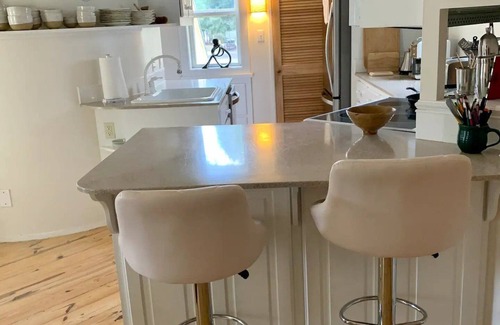 Fairhope Cabaña | Airy & Artsy A Beautiful Stay