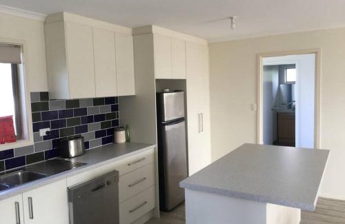 Ventnor Casa | Airy Beach Escape in Ventnor