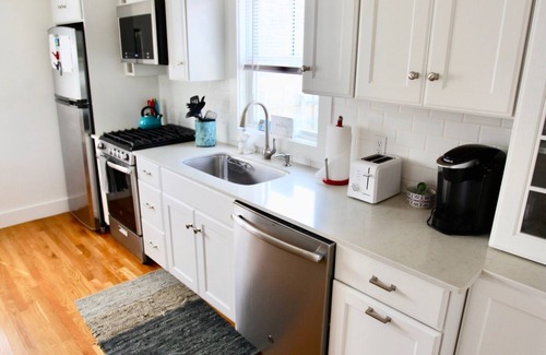 Provincetown Casa | NUEVO 1 BDRM cabaña, 0. 1 mi a la playa privada que admite mascotas