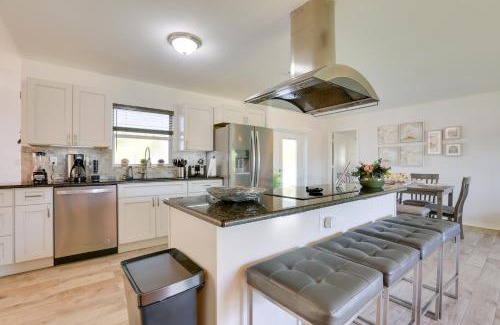 Caloosahatchee Casa | Airy Canal-Front Oasis in Cape Coral with Pool!