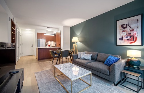 Navy Yard Apartamento | Airy Navy Yard 1BR w/ W/D, Gym, Doorman, nr. Metro, by Blueground