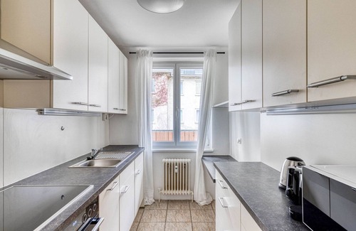 Schottenfeld Apartamento | Airy Neubau 2BR w/ Balcony & Elevator in central location, by Blueground