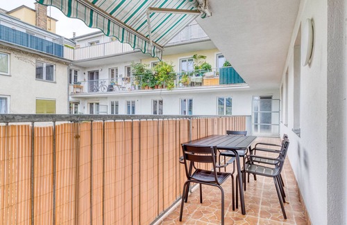 Schottenfeld Apartamento | Airy Neubau 2BR w/ Balcony & Elevator in central location, by Blueground