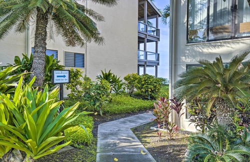 Kahaluu Bay Apartamento | Airy Oceanfront Kailua-kona Gem w/ Community Pool
