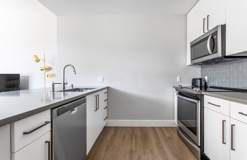 San Carlos Apartamento | Airy San Carlos 2BR w/ Rooftop Lounge, near Silicon Valley, by Blueground