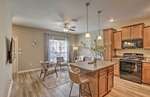 Tallahassee Condominio | Airy Tallahassee Condo ~ 5 Mi to Downtown!
