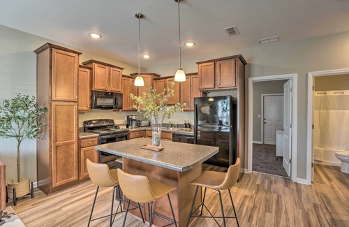 Tallahassee Condominio | Airy Tallahassee Condo ~ 5 Mi to Downtown!