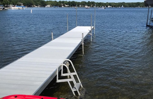 Manitou Beach-Devils Lake Casa | Airy, updated family cottage on all-sports lake