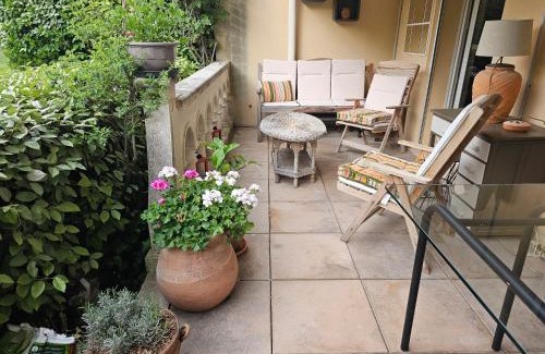 Est Apartamento | Aix centre, 2 room apartment garden, parking