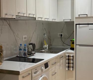Blloku Apartamento | AJ Apartments - Hidden Gem in the Heart of Blloku