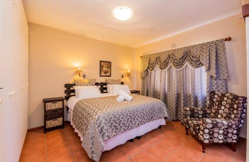 Paarl Casa | AJEE B&B