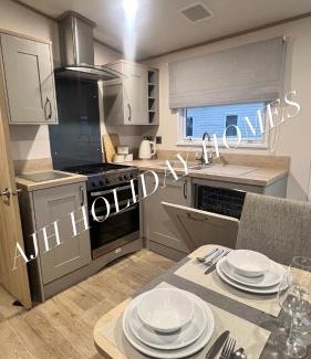 Towyn Otro | AJH Holiday Homes, Ty Mawr- Parkdeans Resort