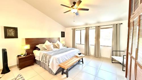 San Antonio Tlayacapan Casa | Ajijic Modern 1 Bedroom Home - Great Patio - Walk To Everything
