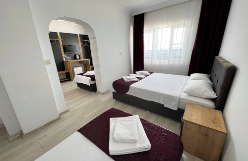 Akcay Cama Y Desayuno | Akçay Pier Hotel & Beach