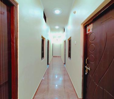 Ayodhya Hotel | Akash Guest Hosue Near Ram Janam Bhumi