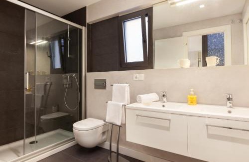 Esquerra de l'Eixample Apartamento | Akira Flats Urgell apartment