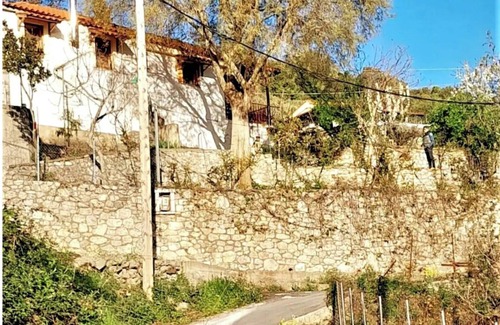 Longanikos Cabina | Akovos Cottage Garden Retreat