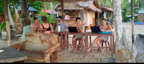 El Nido Cama Y Desayuno | Akoya Beach Park and Cottages