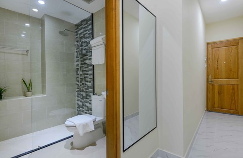 Downtown Ho Chi Minh City Hotel | Akoya Saigon Central Hotel