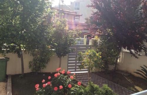 Paralia Porovitsis Apartamento | Akrata Rose Garden Apartments II