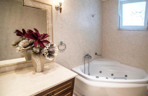 Egira Apartamento | Akrata's Elegant Luxury Suite