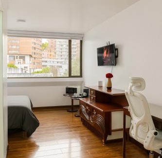 Distrito Financiero Casa | Akros Suites Quito, Habitaciones Privadas con Baño