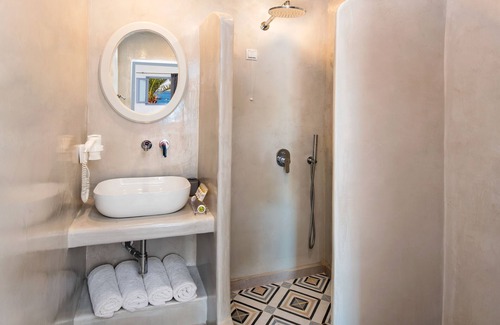 Akrotiri Hotel | Akrotiri Hotel