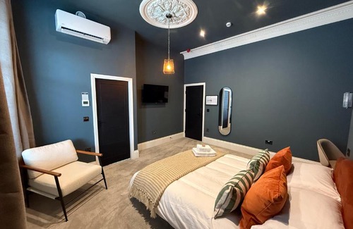 Halifax Casa | Akroyd House - The Piece Hall Room