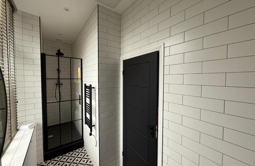Halifax Casa | Akroyd House - The Piece Hall Room