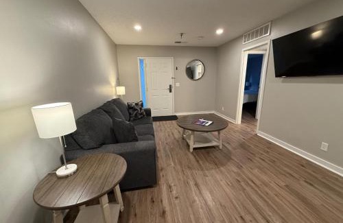 South Central Omaha Apartamento | Aksarben 2 Bedroom-Close to I80