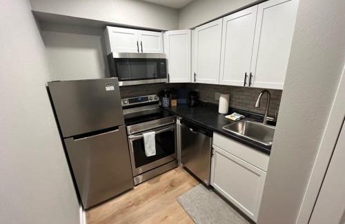 South Central Omaha Apartamento | Aksarben Apt-Cozy One Bedroom