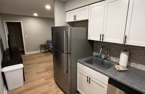 South Central Omaha Apartamento | Aksarben Area 2 BD-2 BA by UNO