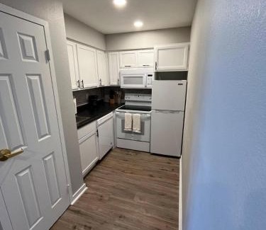 South Central Omaha Apartamento | Aksarben Living-Cozy 1 BDRM 1 BA